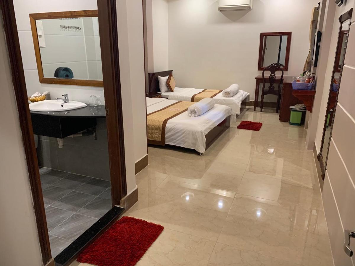 Phuc Hung Hotel Rạch Giá Buitenkant foto