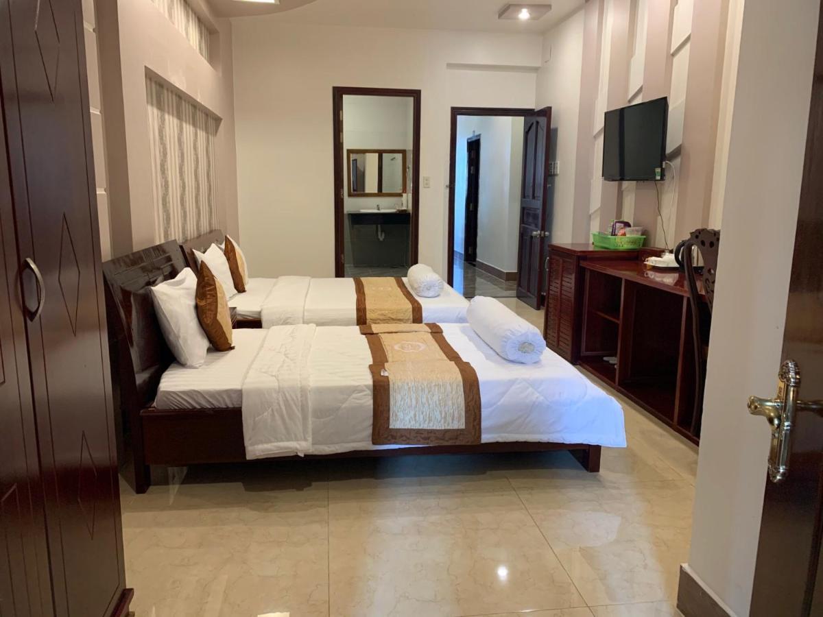 Phuc Hung Hotel Rạch Giá Buitenkant foto