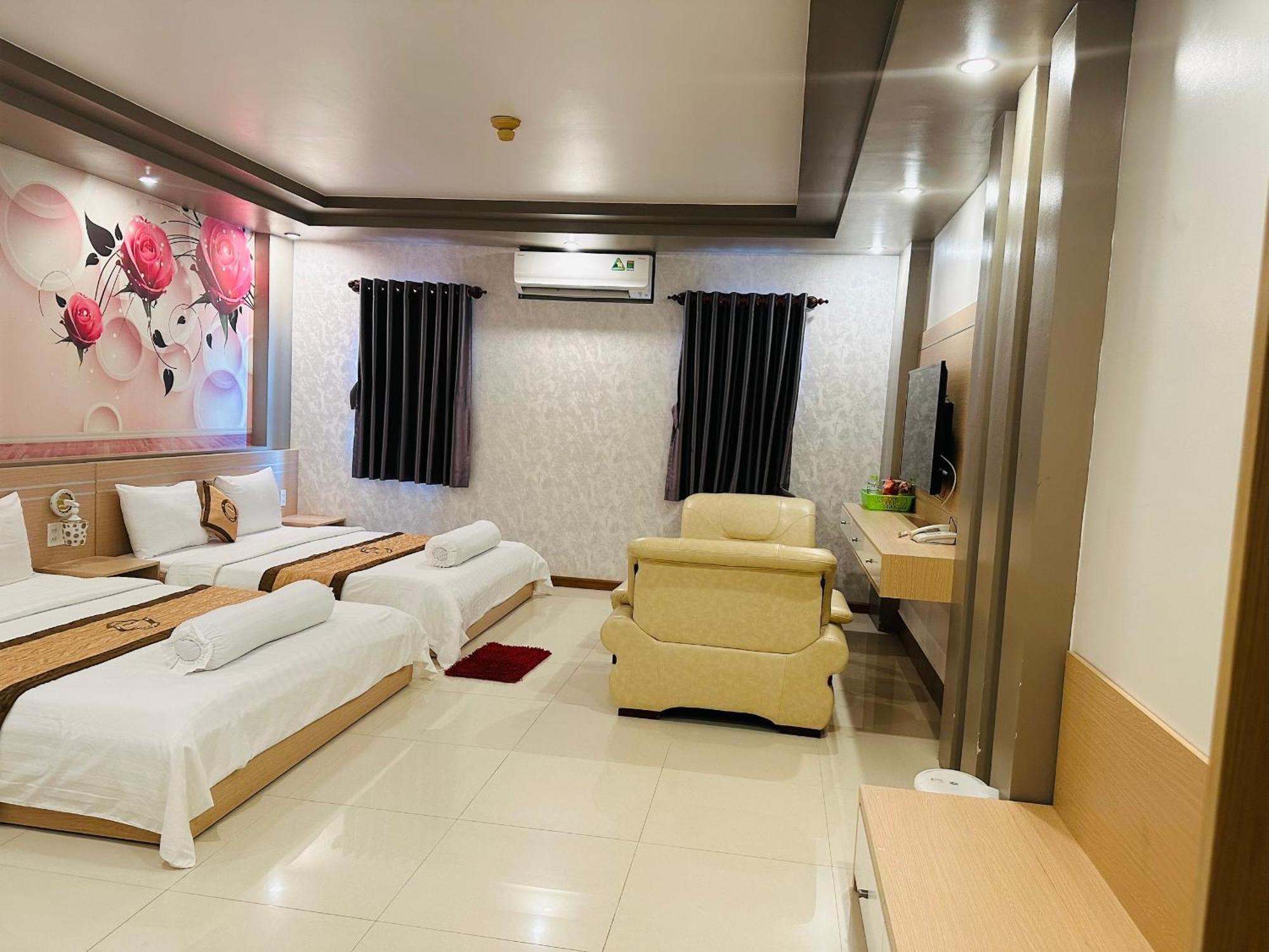 Phuc Hung Hotel Rạch Giá Buitenkant foto