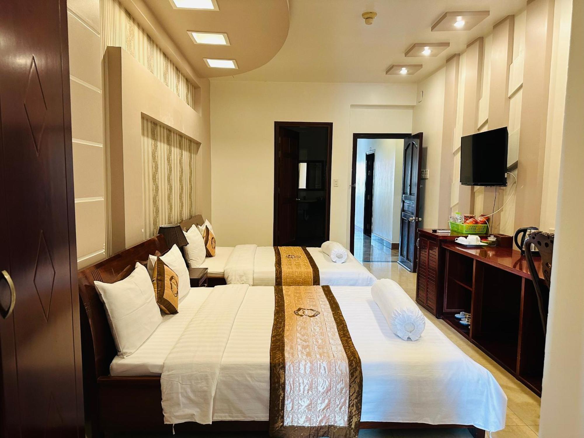 Phuc Hung Hotel Rạch Giá Buitenkant foto
