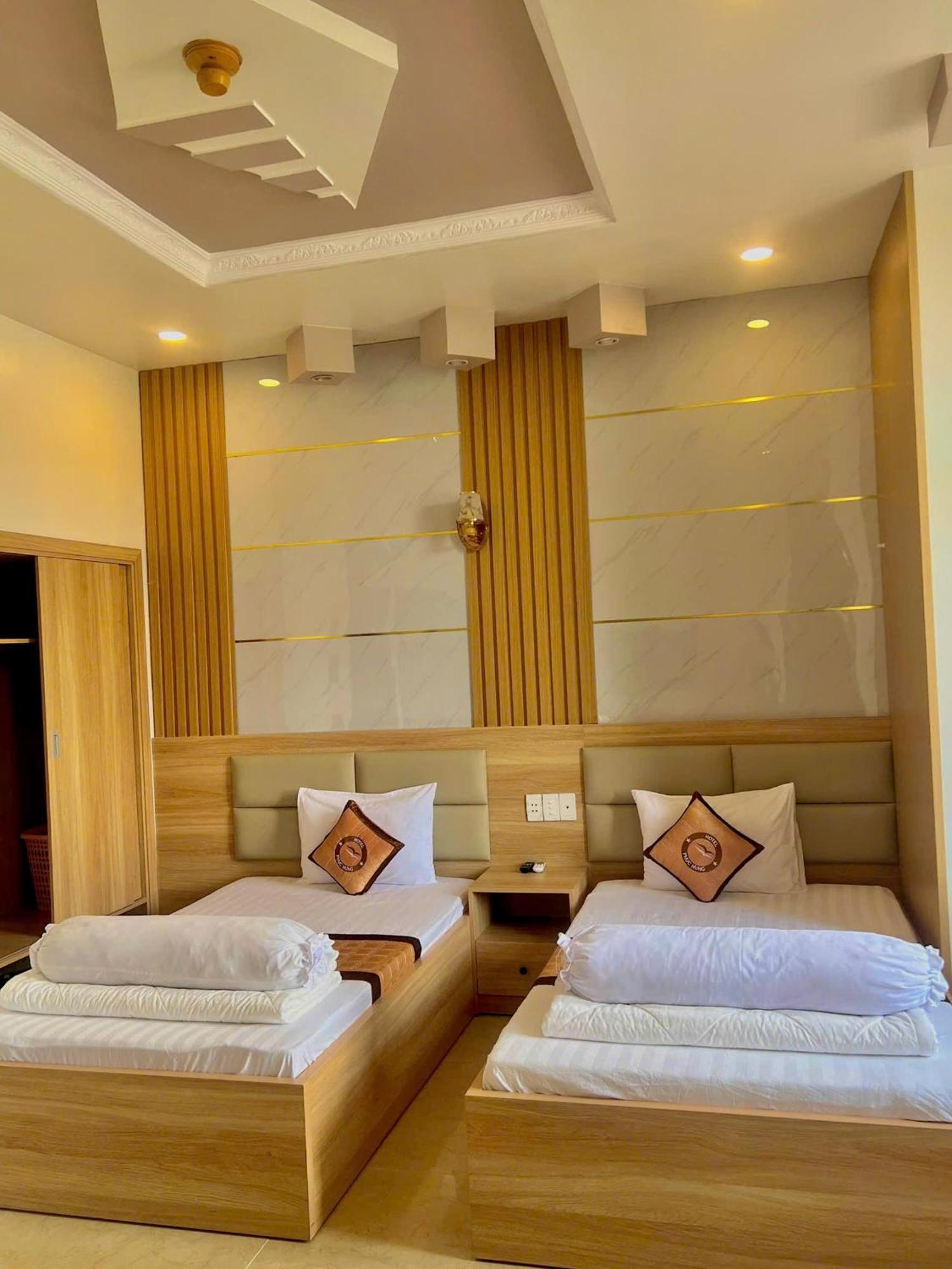 Phuc Hung Hotel Rạch Giá Buitenkant foto