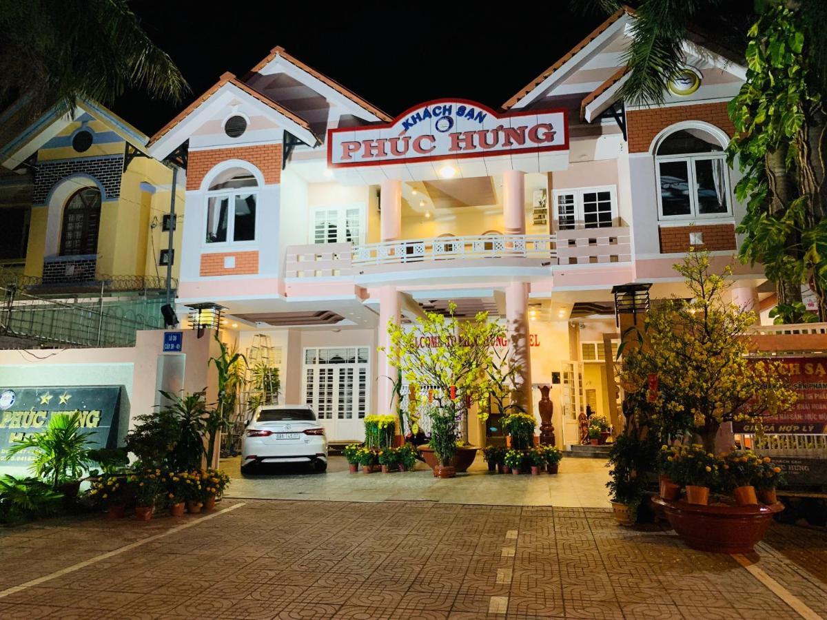 Phuc Hung Hotel Rạch Giá Buitenkant foto
